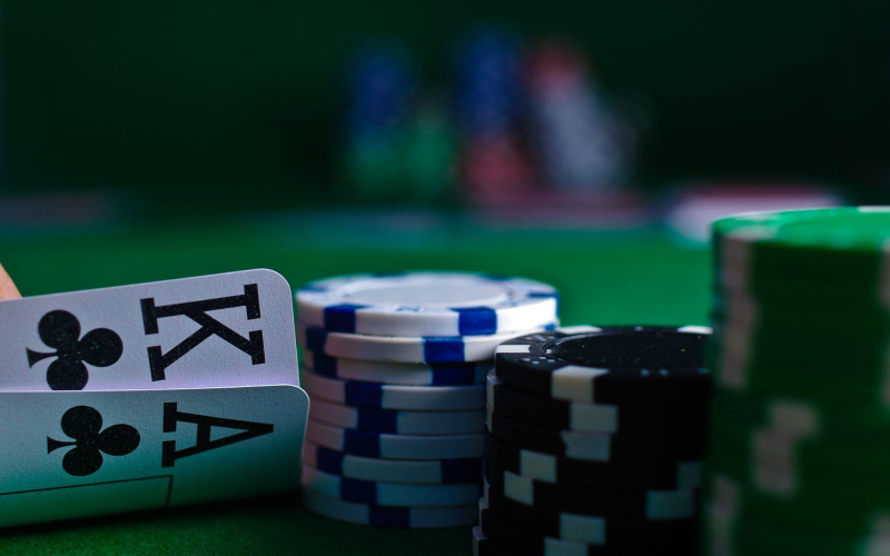 Understanding Baccarat Side Bets – Are They Worth the Risk? 8Xbet Guide